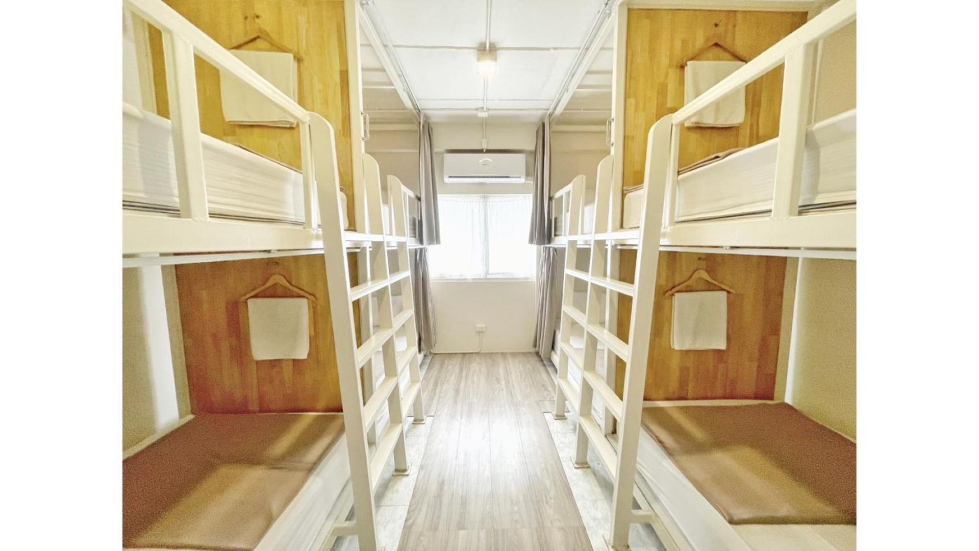 Purr Hostel Phuket Bagian luar foto