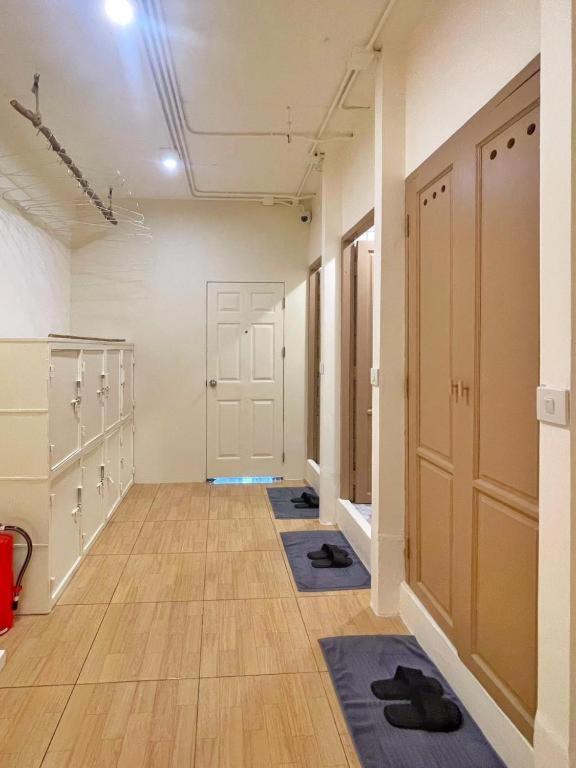 Purr Hostel Phuket Bagian luar foto
